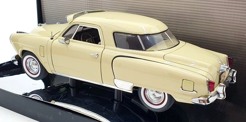 Highway 61 1/18 Scale Diecast 50114 - 1951 Studebaker Commander - Cream - Image 2 of 4