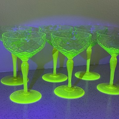 Antique Pukeberg Turkey Tracks Royal Fan Uranium Vaseline Wine Glass 6 