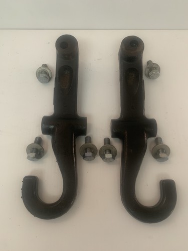 OEM GENUINE GM 15020940 / 15020941  TOW HOOKS (L/R PAIR) 1999-2007