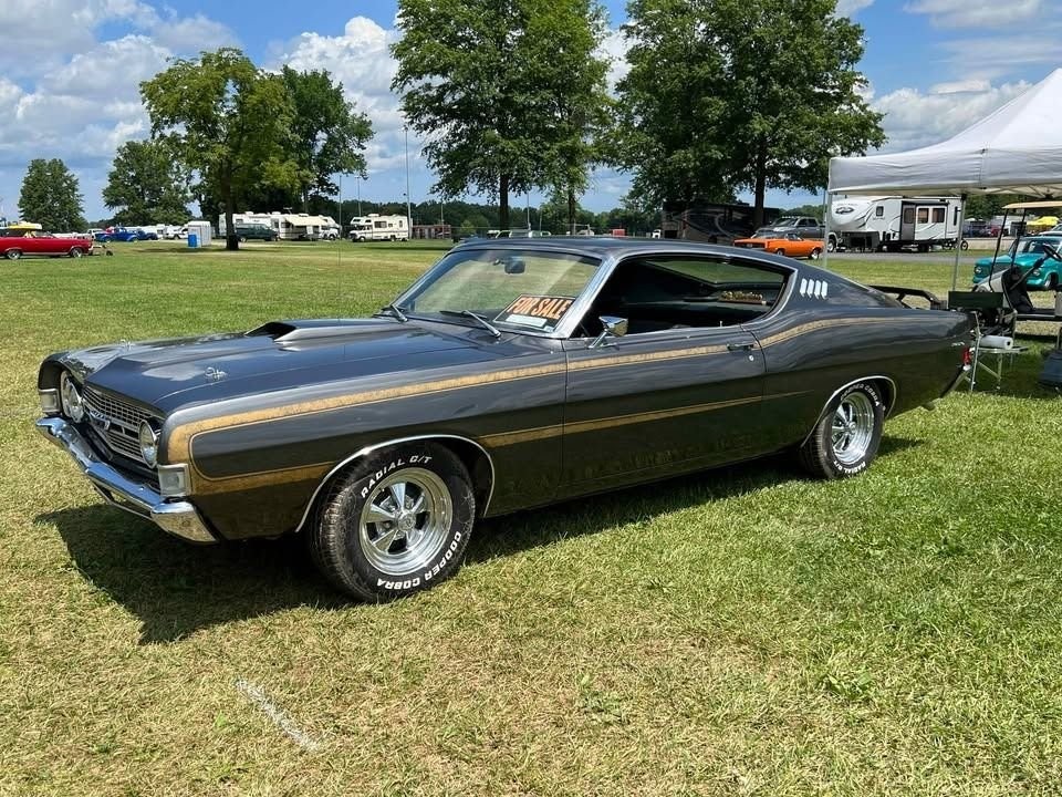 1968 Ford Torino 4-Spd Manual, New Tires, Chrome Rims