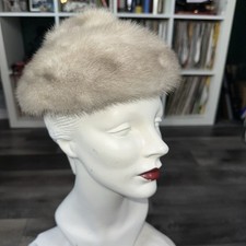 VINTAGE 1950'S BLOOMINGDALES MID-CENTURY WOMENS GRAY FAUX FUR HAT