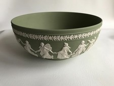 Wedgwood Green jasperware large Dancing hours Fruit bowl in excellent condition