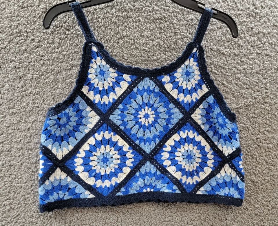 Pullover AQUA Allover Crochet Top Niñas L 10/12 Azul Cuello Redondo Sin Mangas Foto 2 de 4