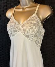 Vintage 60s VANITY FAIR FULL SLIP Ivory Size 34 Tricot NYLON Sheer LACE Siren