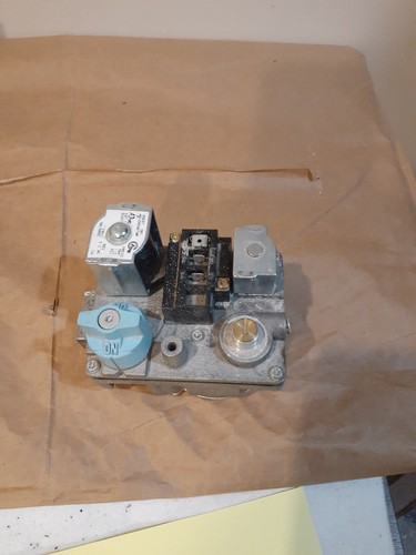 White Rodgers Furnace Gas Valve 36E97 201 HQ1585987WR