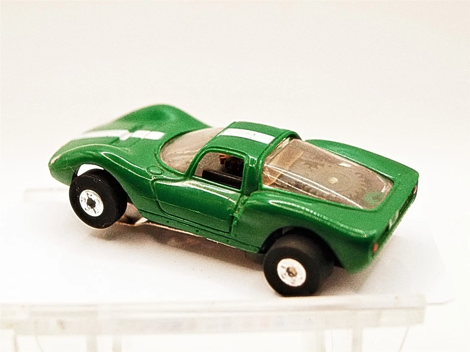 Chasis Aurora MM T-Jet Verde/Blanco Dino Ferrari Color Raro Nuevo de Lote Antiguo Foto 3 de 3