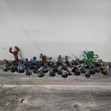Lot - D D Miniatures 40 individual pieces for 1 price.