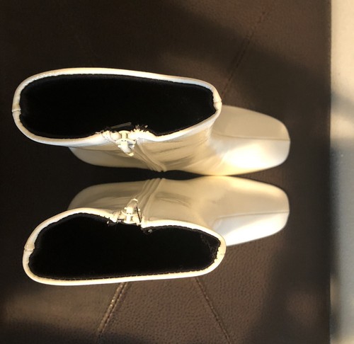Nasty Gal White Boots Size 6/6.5 Square Toe Faux Patent Leather New In Box - Picture 7 of 9