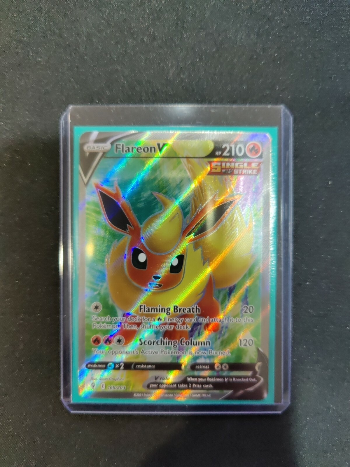 Flareon V 169/203 Full Art NM/M Evolving Skies Pokemon Card