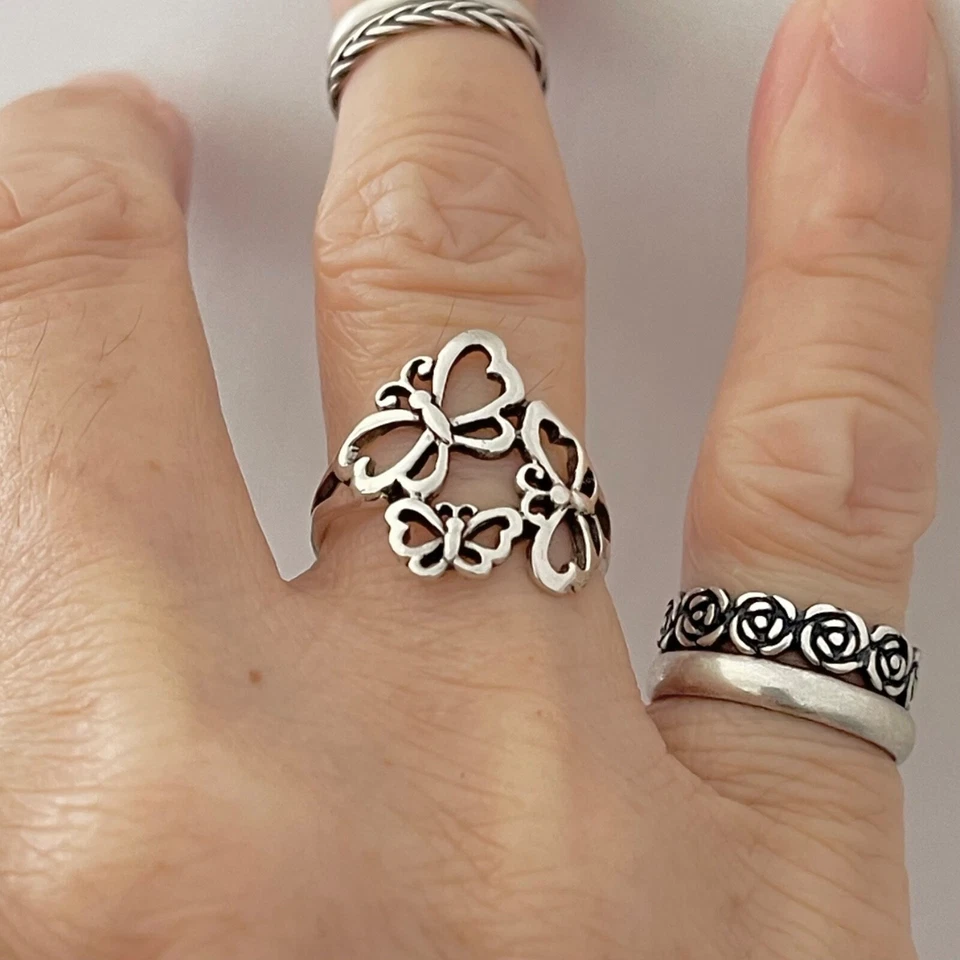Anillo de tres mariposas de ley, anillos de plata, anillo de insectos, mariposas Foto 3 de 4
