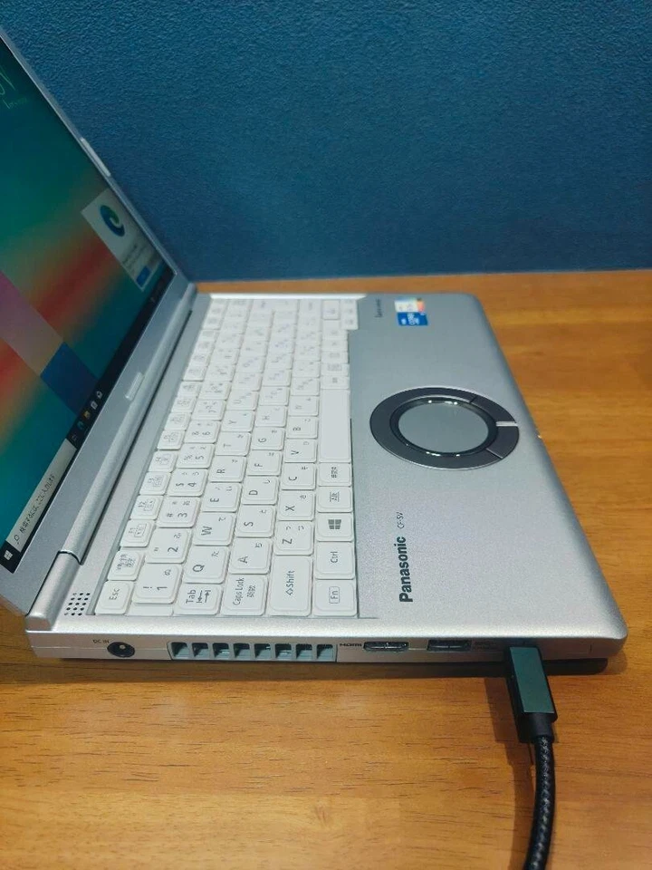 Panasonic Let's note CF-SV1 Intel Core i5 Netbooks 12.1 in 256GB 16GB Win 10 Pro - Image 3 of 4