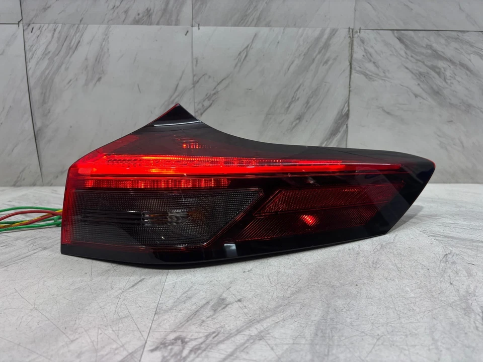 Luz trasera exterior Nissan Rogue 2021 2025 OEM LADO DERECHO DEL PASAJERO LED 26550-6RR0D Foto 3 de 4