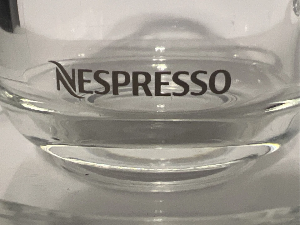 Taza y platillo de café espresso Nespresso Konstantin Grcic vidrio templado Foto 2 de 3