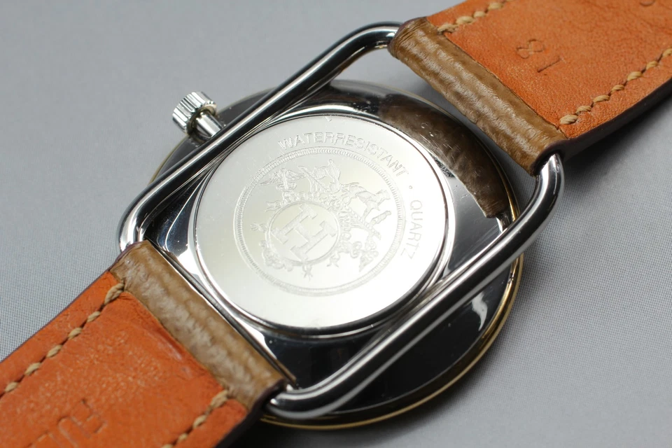 [Casi COMO NUEVO] Reloj de cuarzo vintage HERMES Arceau 33 mm esfera blanca dorado plata para hombre Foto 3 de 4