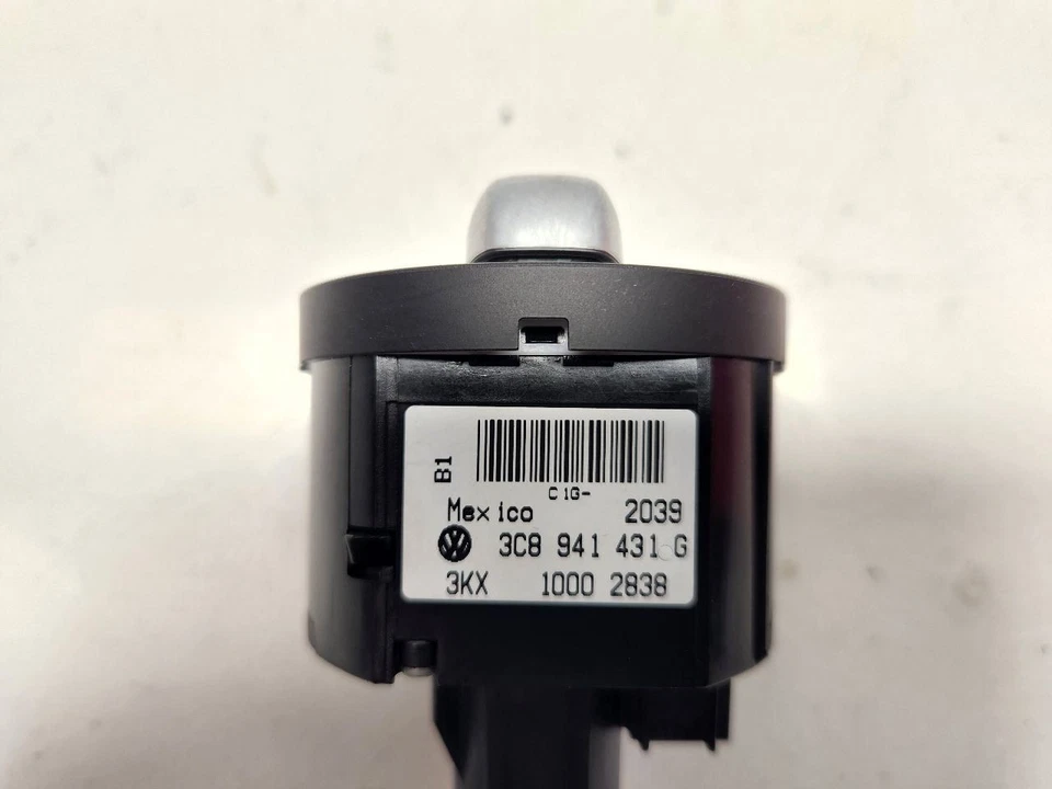 2010 Volkswagen Golf GTI (2 Door) Dash Switch - HID Headlight W/ Fogs - Image 2 of 4