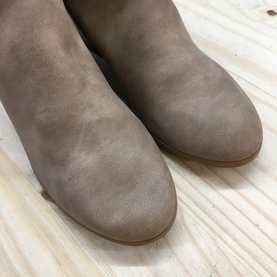 Botas Me Too para mujer 11 Victoria botín al tobillo marrón imitación cuero tacones cremallera lateral Foto 4 de 4