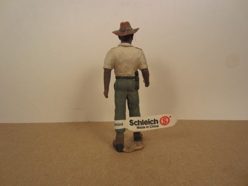 GAMEKEEPER by Schleich toy 13441 RETIRED - Picture 2 of 3