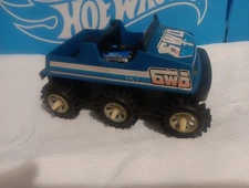 British 6wd Amphibious 6wd Battery Operated RUNS AND LIGHTS WORK VINTAGEVERYRARE