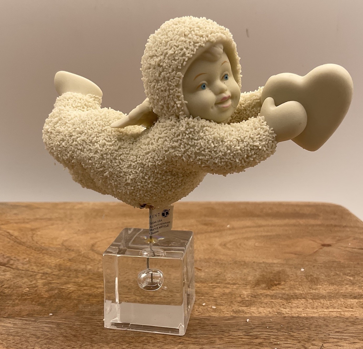 Dept 56 Snowbabies Falling For You Figurine in Excellent Used Condition