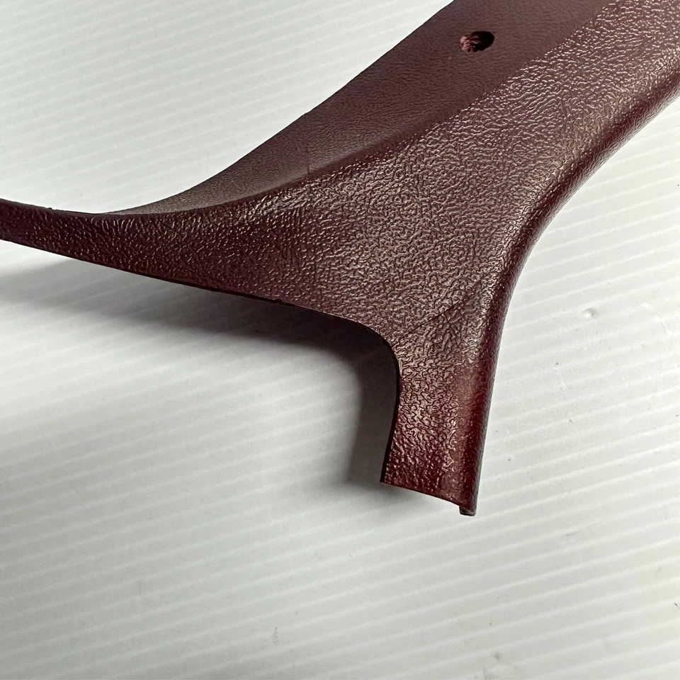 GMC Jimmy Blazer K5 Pass Right A Pillar Post Column Panel Trim OEM Red 1985 - Imagem 2 de 4