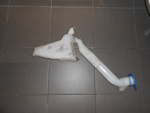 VW Polo (9N)1,2 Wischwasserbehälter ohne Pumpe6Q0955453  N/P