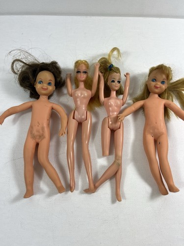 Lotto misto vintage 7 Barbie 2 Alba 2 Tutti 3 Sunshine Baby Dolls anni 60 e oltre vestiti - Foto 19 di 24