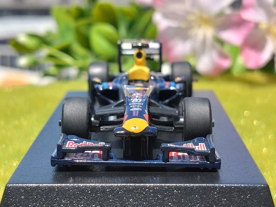 Red Bull Renault / RB5 / 2009 / No.15 Sebastian Vettel / 1/64 Diecast / Kyosho - Image 4 of 4