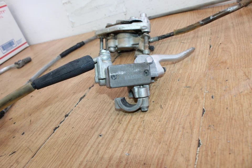 Kawasaki KX250 1994 cilindro maestro de freno delantero/pinza Foto 3 de 4