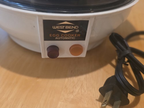 West Bend Automatic Egg Cooker Poacher 86618/5820 Vintage