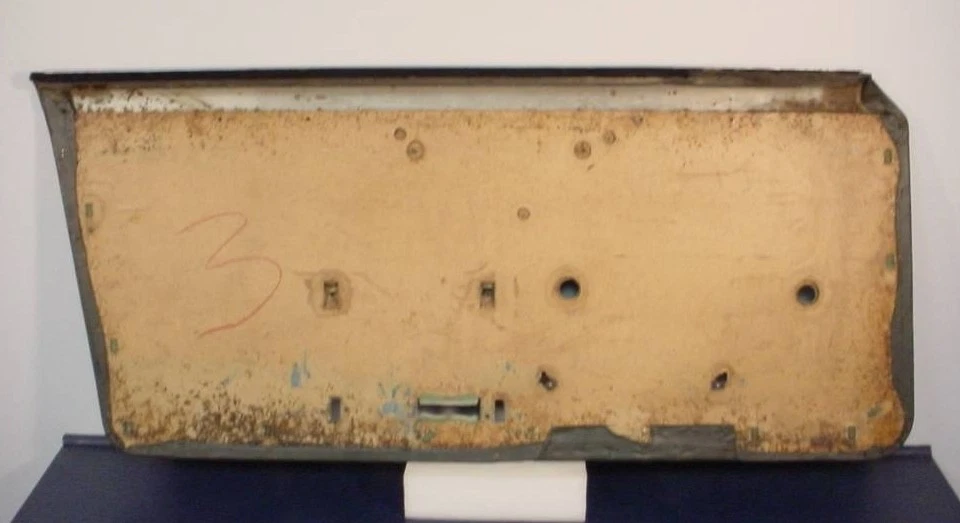 Used 1968 Mercury Cougar XR-7 Dk Green Passenger Side Inner Door Panel - Image 4 of 4