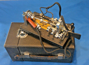 Vintage 1942 Vibroplex "Original" Bug Telegraph Key SN 119676 Factory Box
