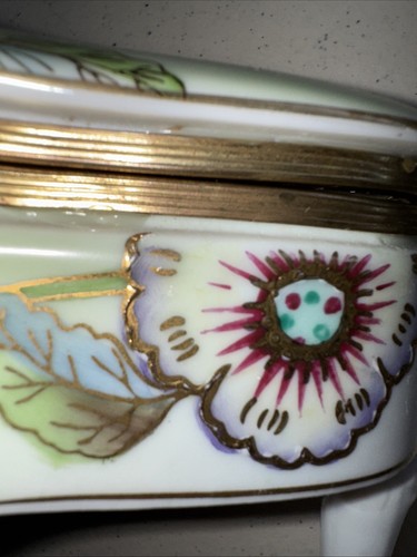 Vintage Hand Painted porcelain Piano Shaped Music Trinket Box - Marked MIM - Imagen 6 de 7