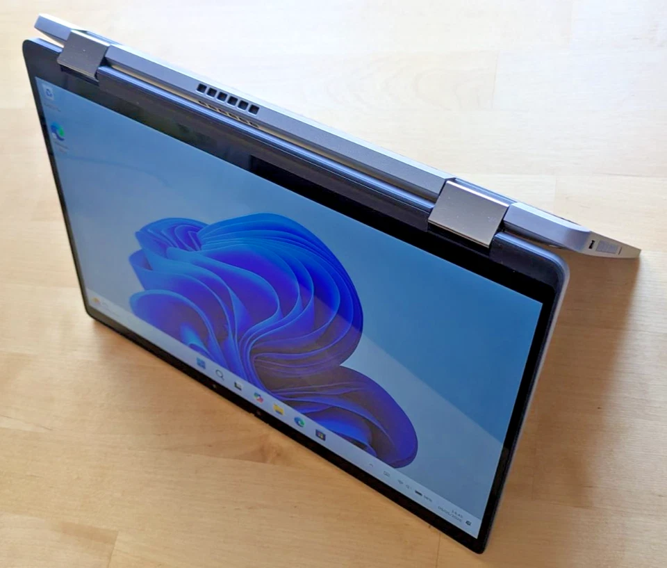 Dell Latitude 7420 2-in-1 · i7-1185G7 · 16GB · 512GB, photo 2 of 5