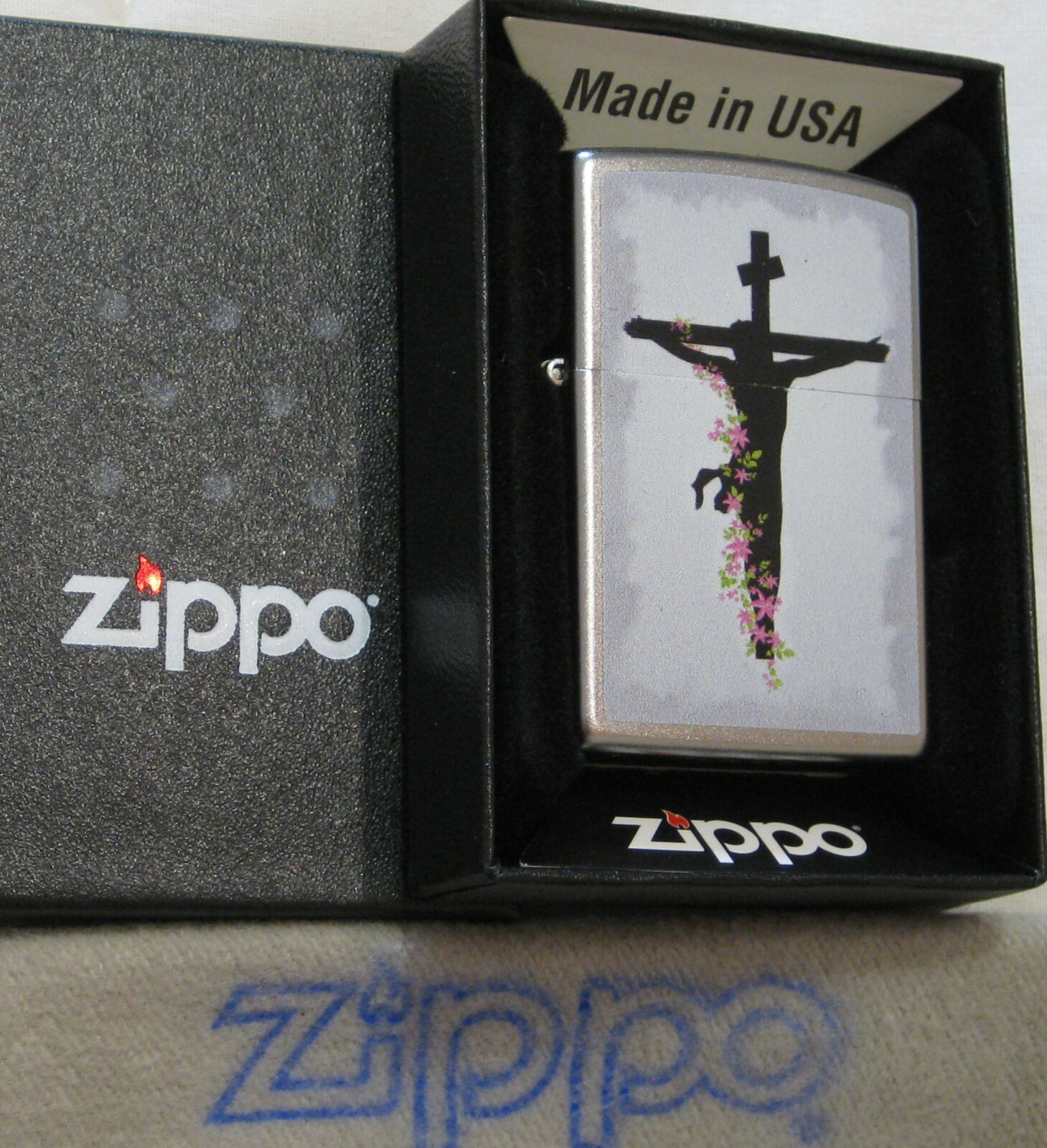 ZIPPO RELIGIOUS Lighter CHRIST ON CROSS Mint In Box FLOWERS 2021 NEW