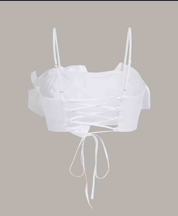 Flower White New Top, Sold Out shein , Size Medium , Gorgeous image 2