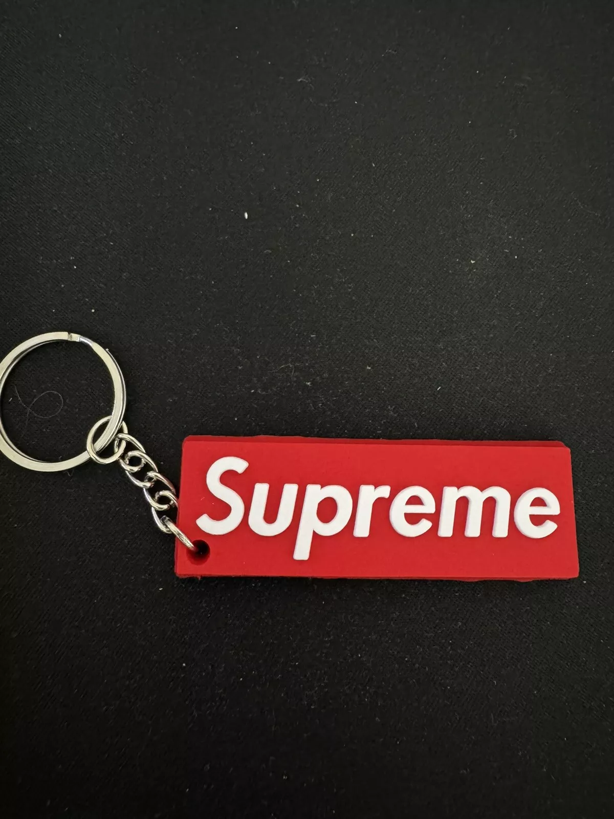 Porte clés personnalisé logo Supreme