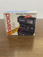 New Polaroid 600 One Step Close Up Built-In Flash Film Instant Camera
