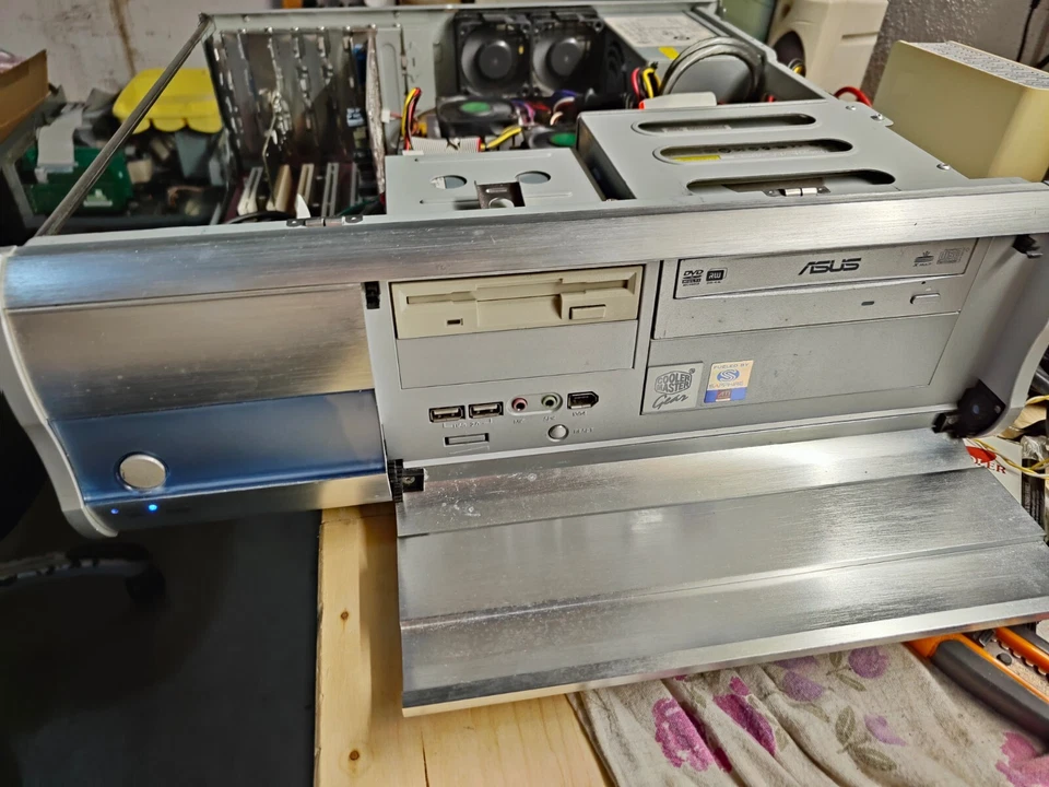 Computer Vintage Intel Core 2 Duo+4Gb Ram+2 HDD 250Gb+Radeon 5450 1Gb - Immagine 2 di 4