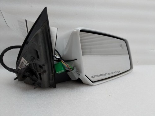 2013-2017 Chevrolet Traverse Acadia Right Passenger Side View Door Mirror White - Picture 3 of 3