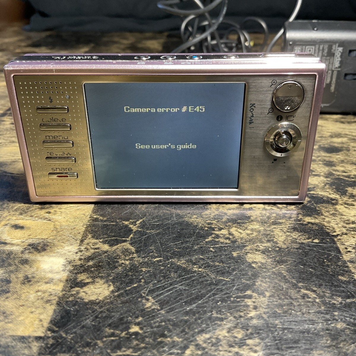 Kodak EasyShare V705 Ultra Wide Dual Lens 7MP 5x Digital Camera