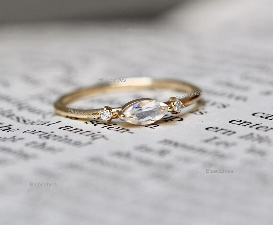 Anillo trío diamantes reales de oro amarillo de 14 k con piedra lunar arco iris marquesa de 6x3 mm y 1,3 mm Foto 2 de 4