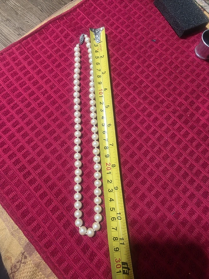 Very Nice Cream.colored Pearl Necklace - Image 3 of 4