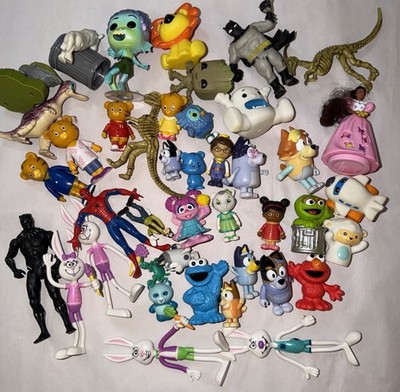 LOT Mixed Toys action figures & Mini  Random Toys