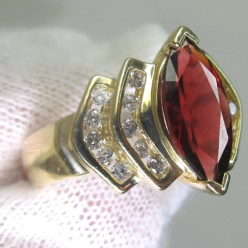 Anillo Vintage Oro Amarillo 14k Granate y Diamantes Moda Marquesa Piedras Reales Foto 2 de 4