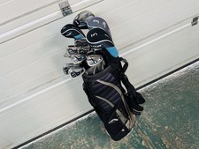 Mens R/H Dunlop Full Golf Clubs set, Irons, Driver, Woods, Putter, Bag