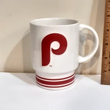 BOELTER BRANDS 2011 PHILADELPHIA PHILLIES COOPERSTOWN COLLECTION EMBOSSED MUG