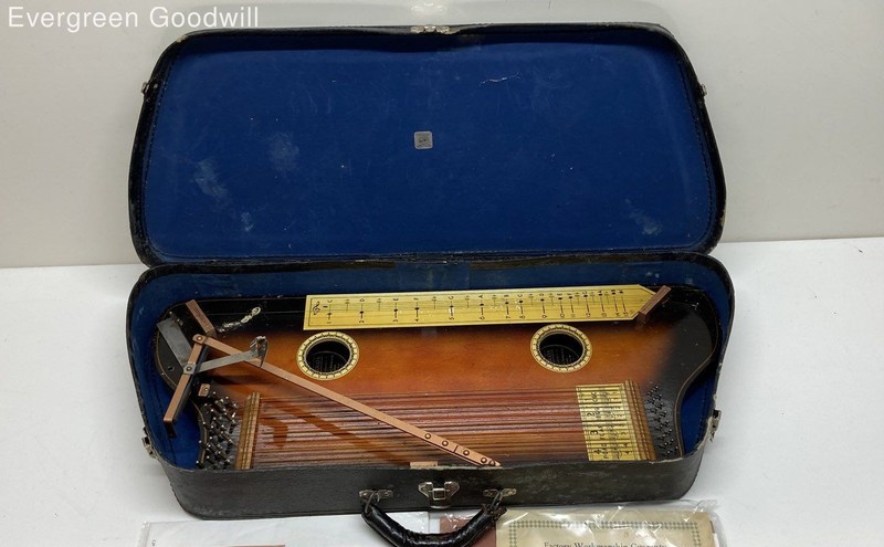 Vintage Tremoloa With Case