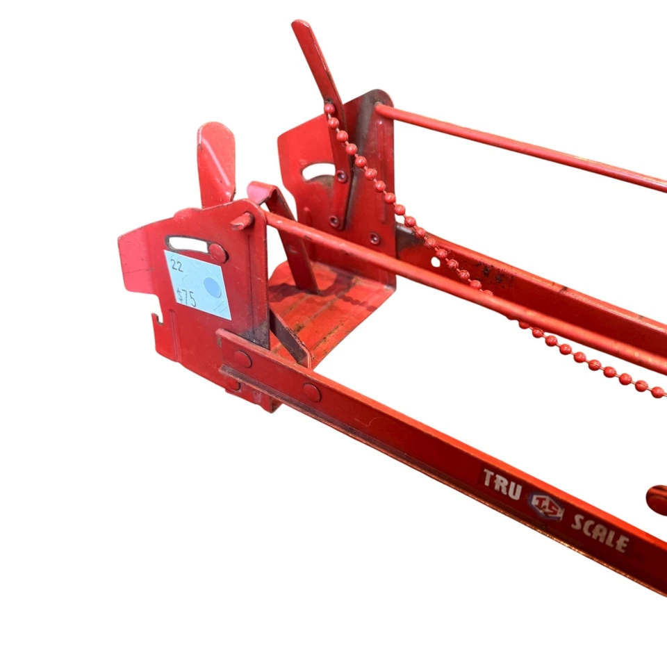 1950s 1/16 scale red TRU-SCALE  Tractor Loader - Image 2 of 4