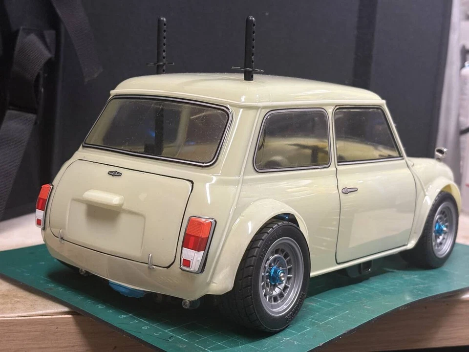 Tamiya 1/10 RC M-05 PRO Limited Azul Mini Cooper Racing Street Body RC Car Set - Imagen 4 de 4