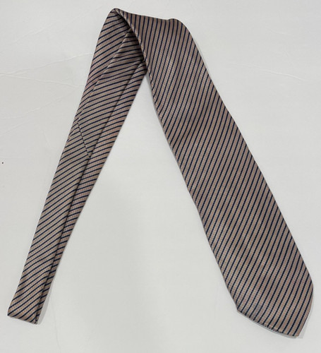 Brioni 100% Silk Taupe & Navy Blue Stripe Geometric Pattern Hand Made Italy 61L